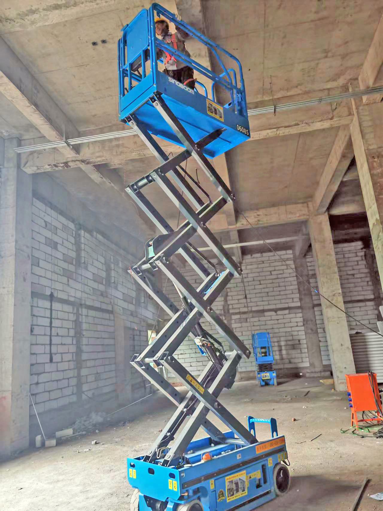 成都升降機(jī)