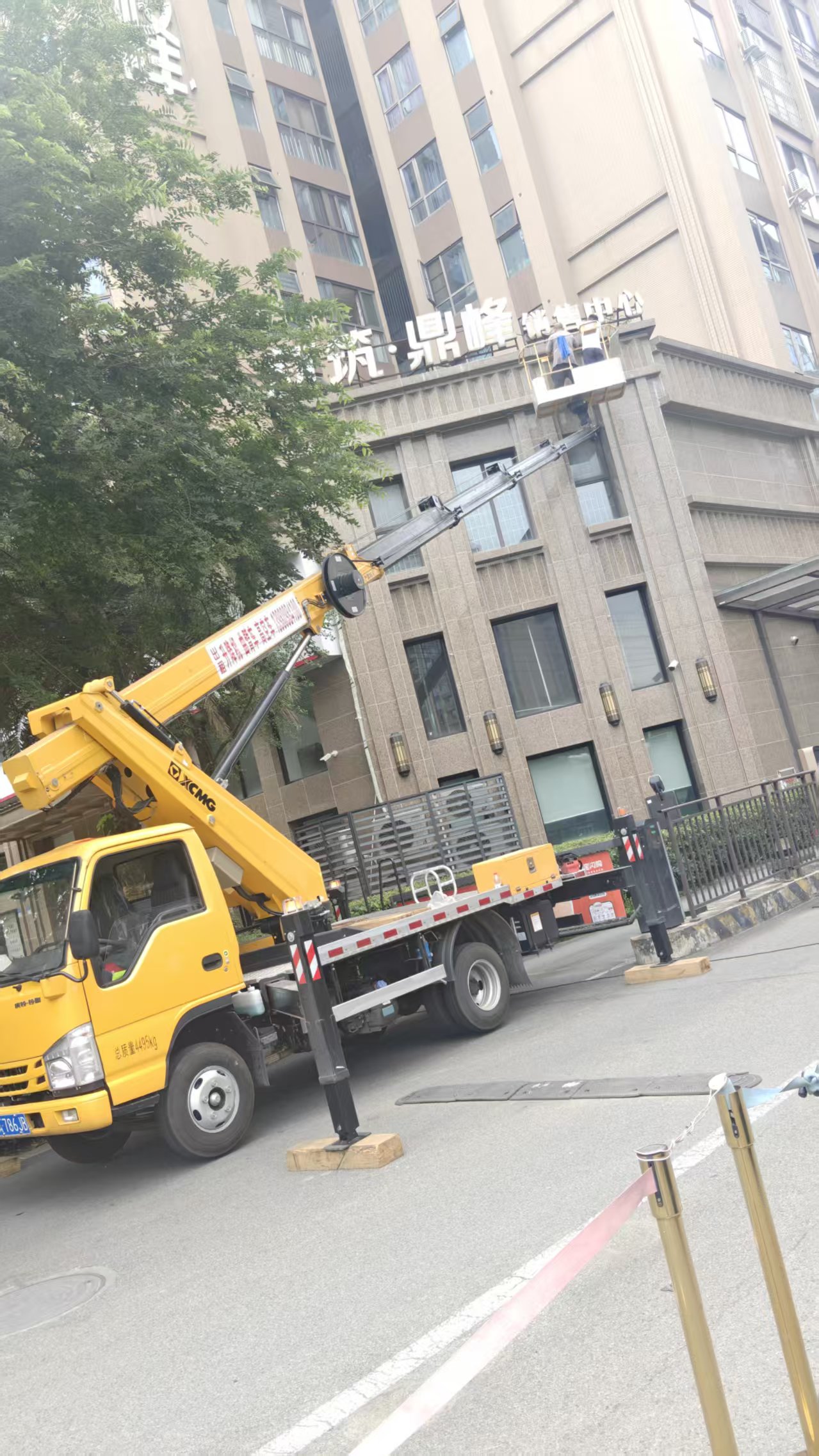 成都高空作業(yè)車出租